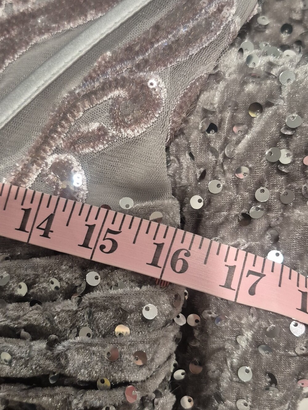 Elegant Sequin Gown with  Bodice - Picture 7 of 9